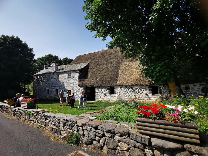 Ferme de Clastre Vie de la ferme de Clastres