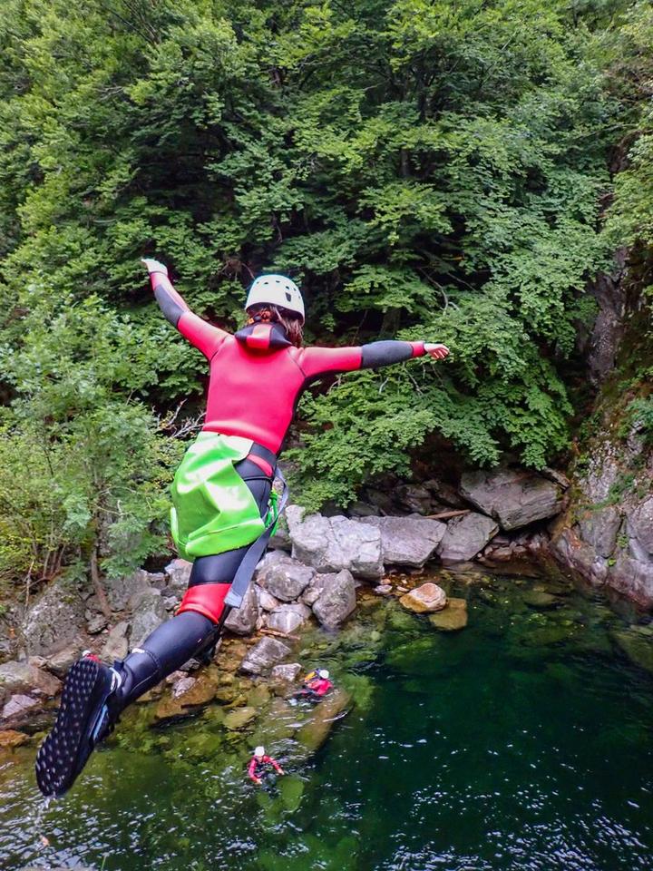Riviere sauvage, avec Sauts parfait pour une session canyoning