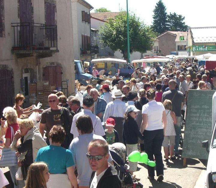 Marché Coucouron Marché hebdomadaire du mercredi à Coucouron