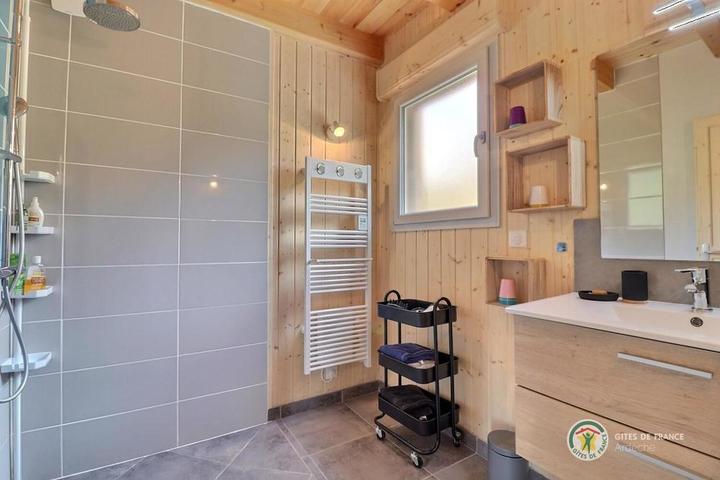 Salle d'eau rez-de-chaussée