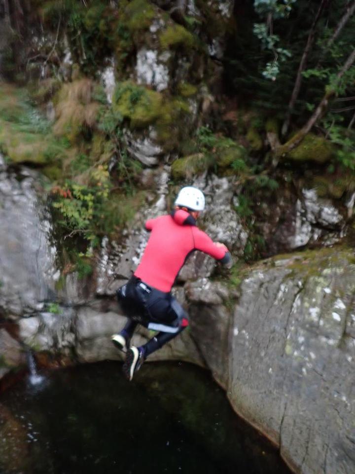 Riviere sauvage, avec Sauts parfait pour une session canyoning