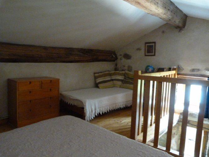 Le lit d'appoint à l'étage