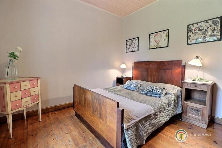 La chambre lit de 140