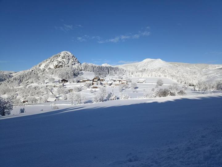 10 mars 2024 
Plus d'un mètre de neige
Sommet du MEZENC Altitude 1753 mètres