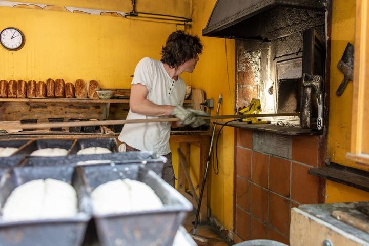 Chirols - Fournil des Copains - petite restauration - cuisson pains et pizzas©sourcesetvolcans Chirols - Fournil des Copains - petite restauration - cuisson pains et pizzas©sourcesetvolcans