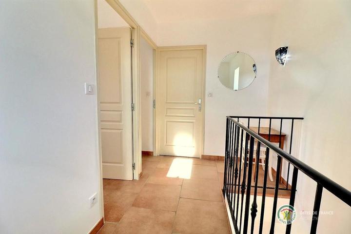 Le couloir à l'étage