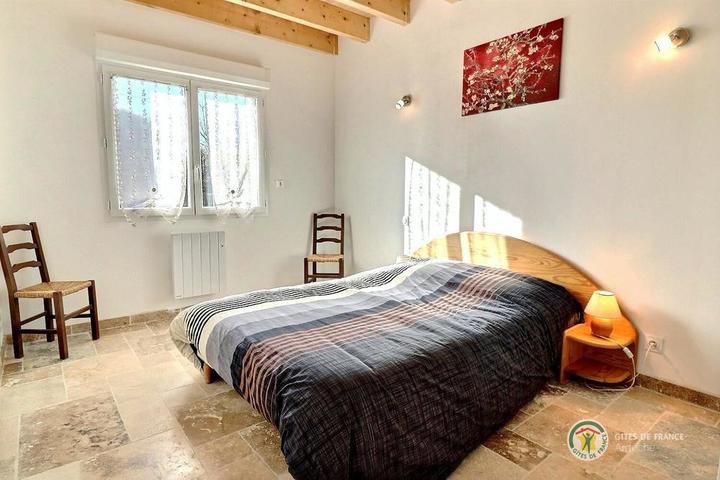 La chambre avec lit en 140