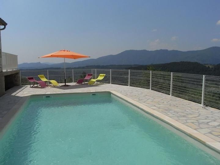 La vue depuis la piscine !