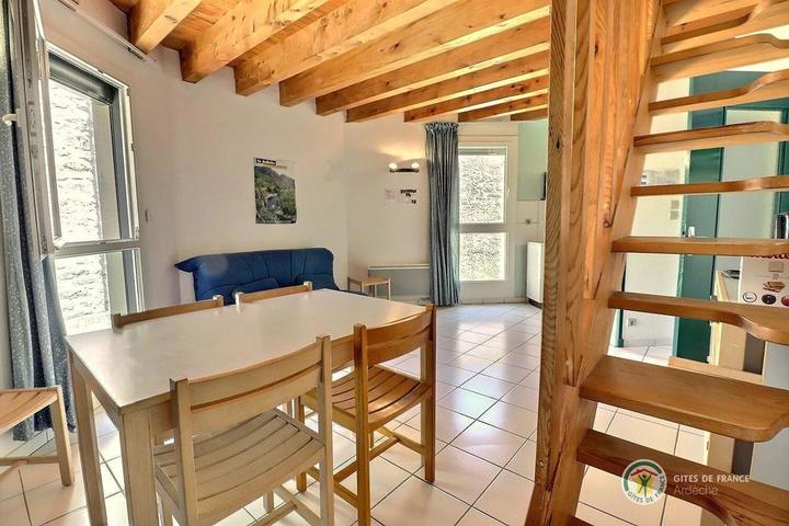 L'escalier menant à la chambre