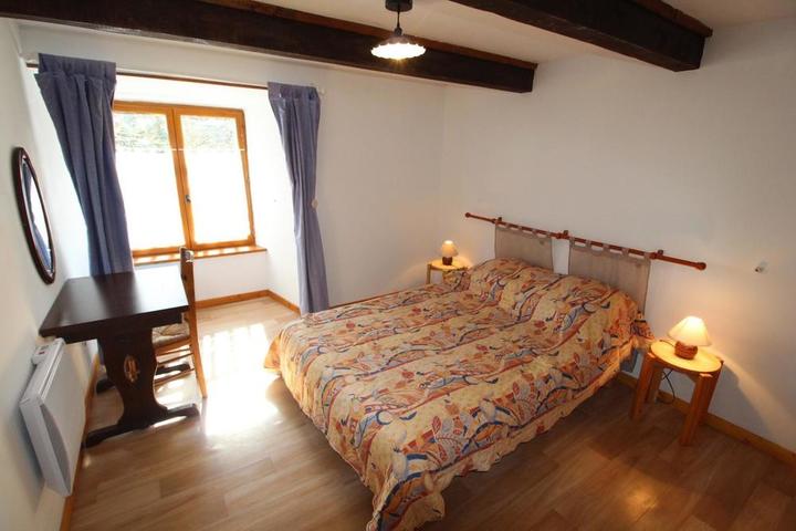 Chambre 2 avec lit en 140