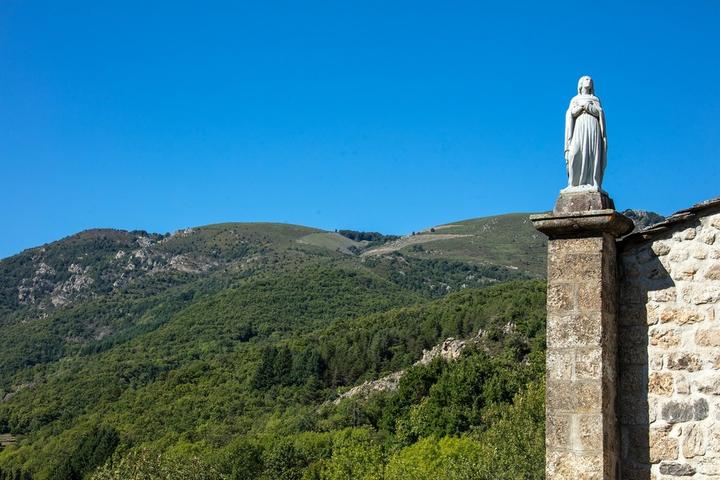 Montpezat-sous-Bauzon - Le Calvaire et Saint roch 2 ©sourcesetvolcans Montpezat-sous-Bauzon - Le Calvaire et Saint roch 2 ©sourcesetvolcans