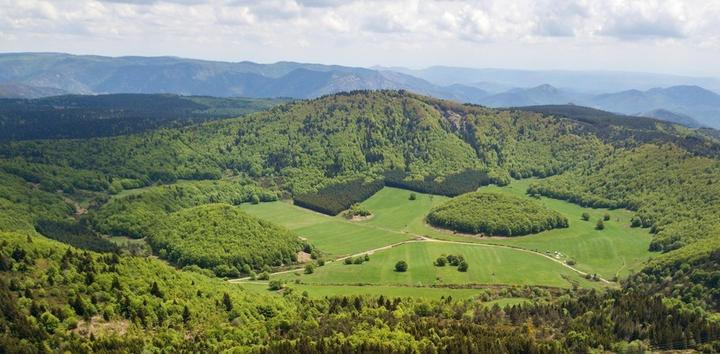 Montpezat-sous-Bauzon - Vestide du Pal en ULM ©S.BUGNON Montpezat-sous-Bauzon - Vestide du Pal en ULM ©S.BUGNON