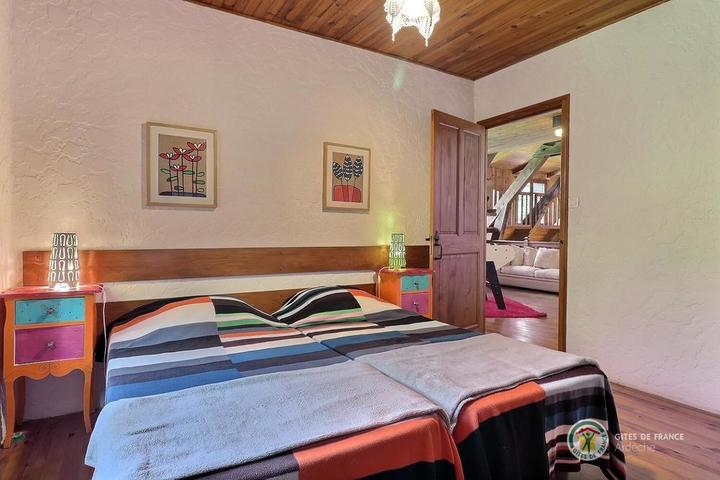 Chambre à l'étage 2 lits de 90 cm