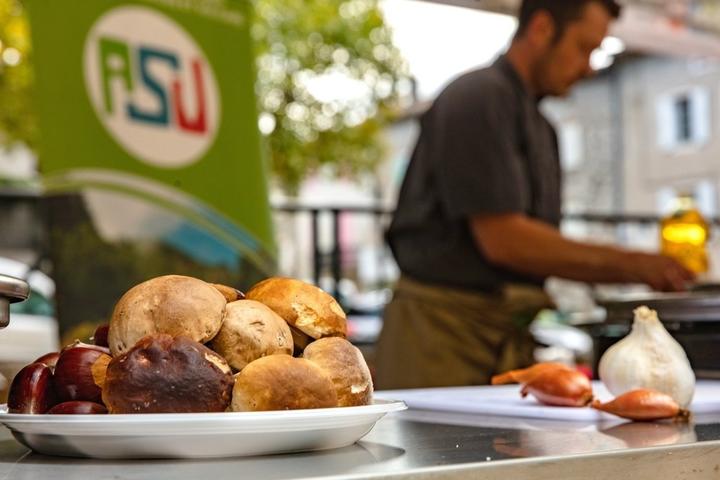 Jaujac - Ardèche s'invite au menu 2022 ©sourcesetvolcans Jaujac - Ardèche s'invite au menu 2022 ©sourcesetvolcans