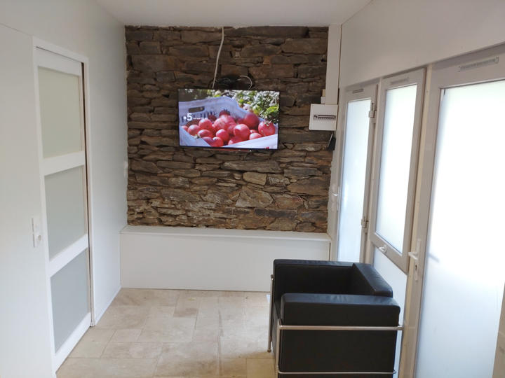 Studio - Coin TV.JPG Studio - Coin TV