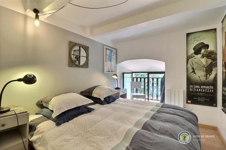 La chambre à l'étage avec 2 lits de 90cm modulables