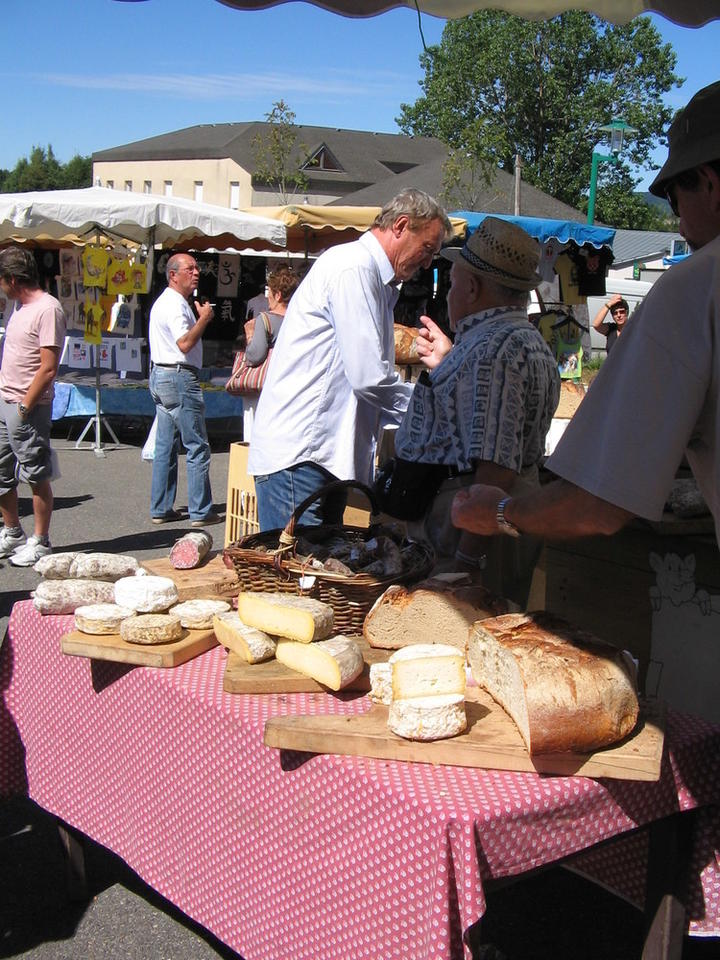 Marché Coucouron Marché hebdomadaire du mercredi à Coucouron