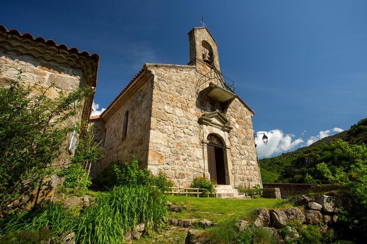 Péreyres - L'église ©S.BUGNON Péreyres - L'église ©S.BUGNON