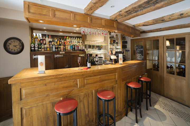 Auberge de Montpezat bar