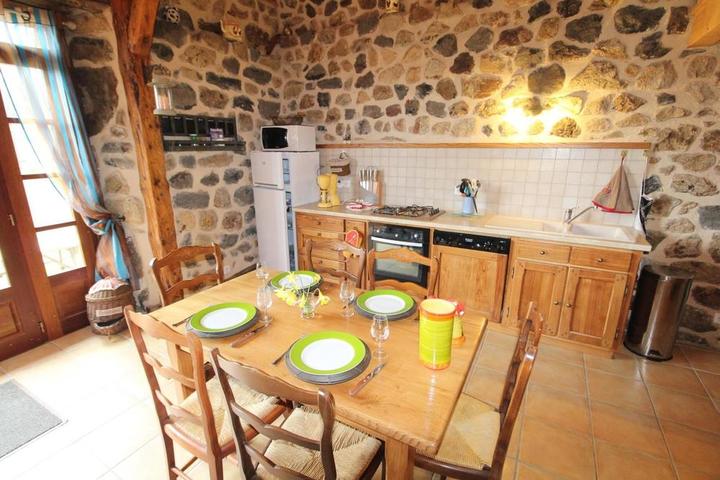 Séjour salon avec chambre mezzanine