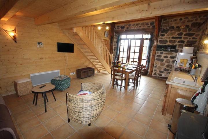 Séjour salon avec chambre mezzanine