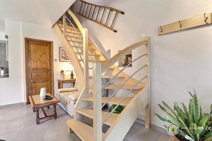 L'escalier menant à l'étage