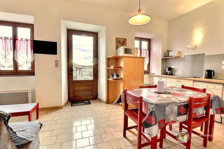 Vue d'ensemble sur la pièce de vie