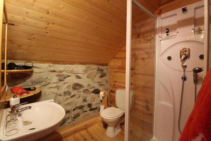 Salle d'eau de la chambre Areilladou