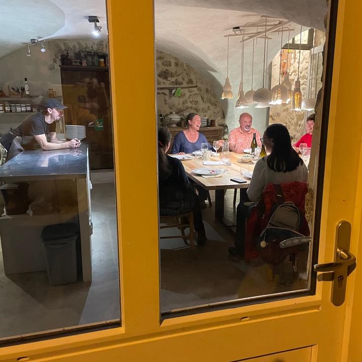 IMG_1021.jpeg Le chef participe à l'ambiance