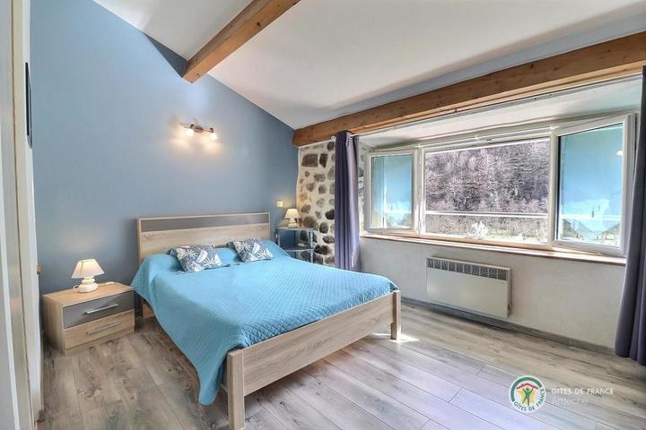 Chambre 2 avec lit de 140