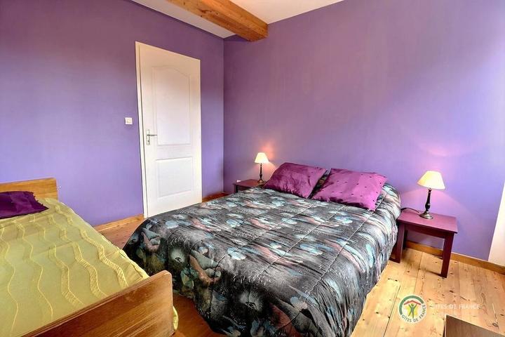 Chambre avec lit en 140 et lit en 90