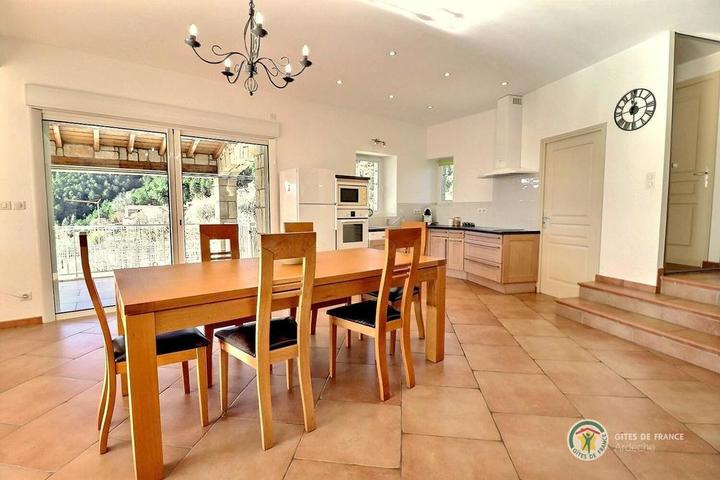 L'espace repas-cuisine