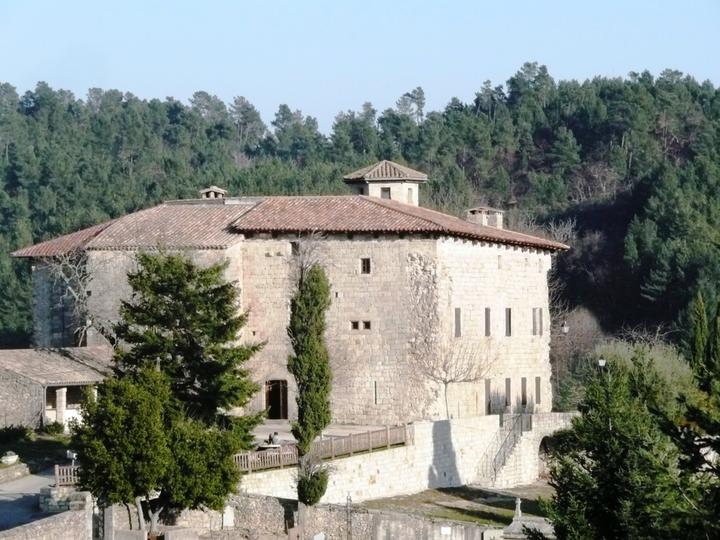 Château féodal de Joannas Château féodal de Joannas