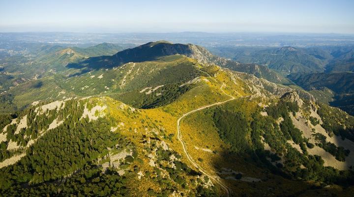 La Souche - Le Mont Aigu - Massif du Tanargue (survol ULM)©S.BUGNON La Souche - Le Mont Aigu - Massif du Tanargue (survol ULM)©S.BUGNON