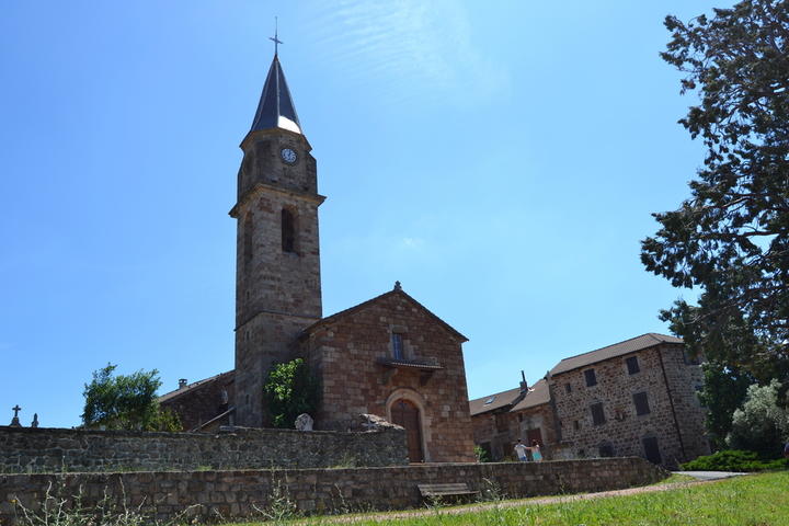 Eglise Saint Pierre le Déchausselat