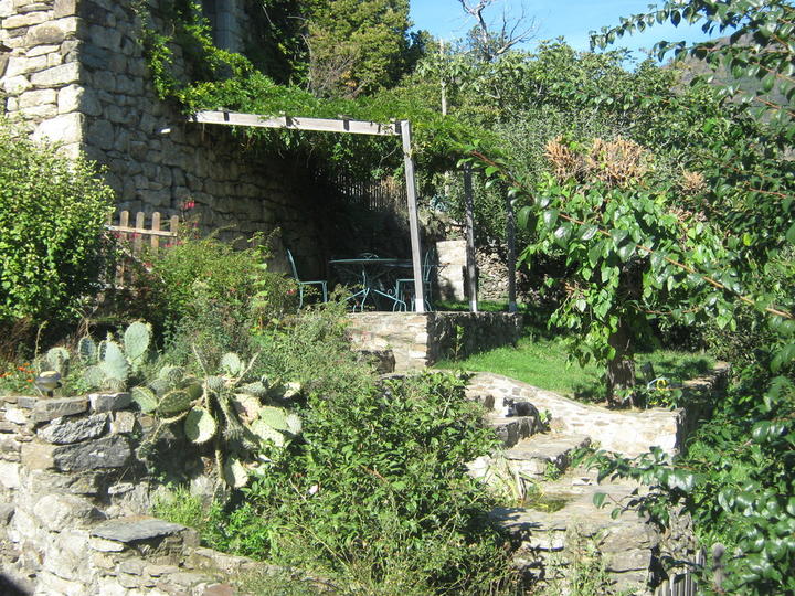 terrasse privative ferme du fourre sablieres cevennes d'ardèche