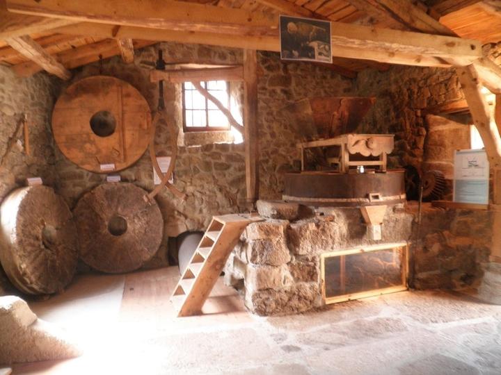 moulin au fil de l'eau