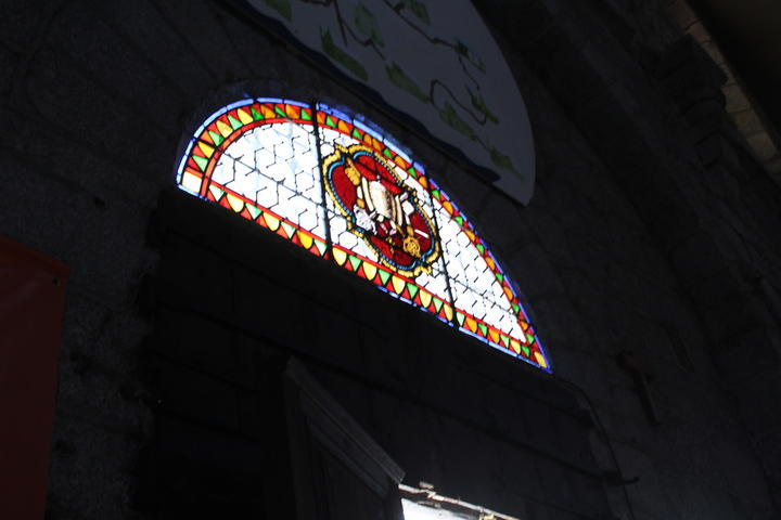 Collégiale_Saint_Médard_Saugues_vitrail