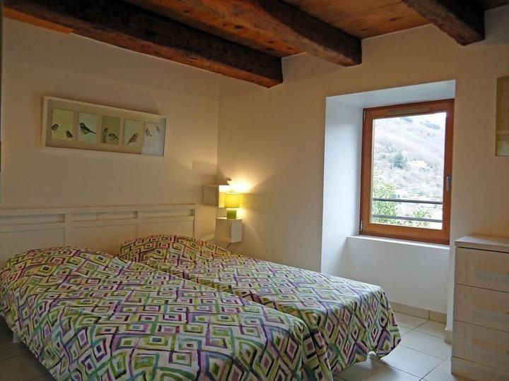 la même chambre avec 2 lits en 80/200