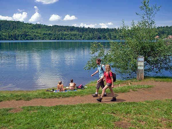 Randonnee-au-Lac-du-Bouchet