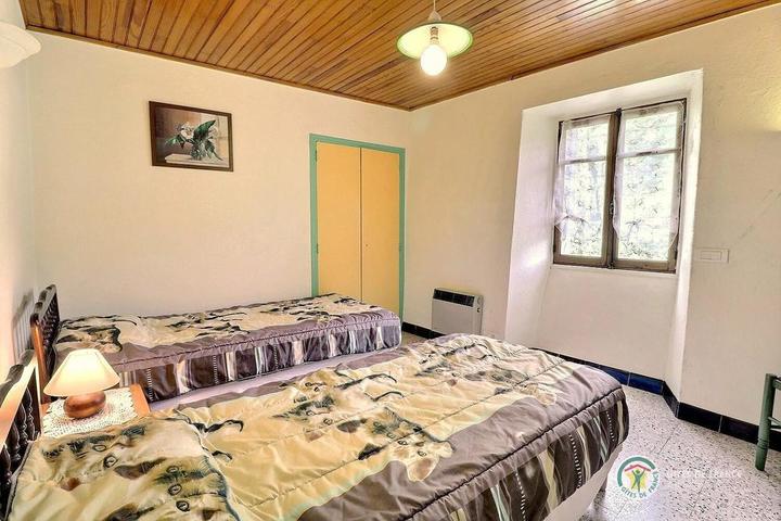 chambre 3 avec 2 lits en 90