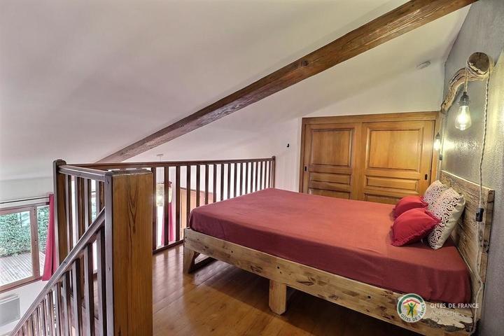 Chambre 2 en mezzanine lit de 160