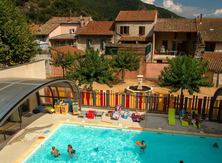 Pont de Labeaume - Piscine intercommunale-zoom piscine ©S.BUGNON Pont de Labeaume - Piscine intercommunale-zoom piscine ©S.BUGNON