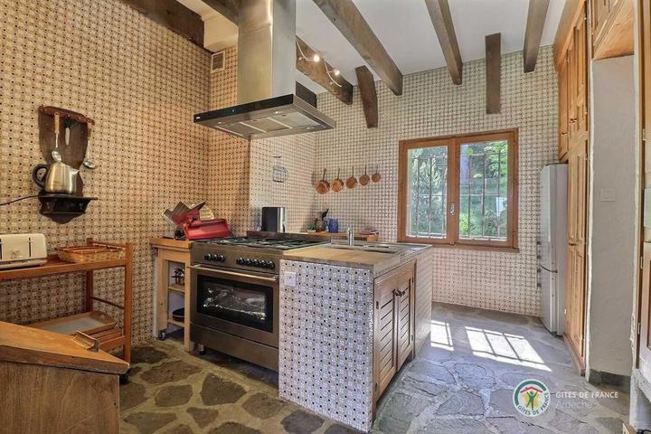 La cuisine toute équipée