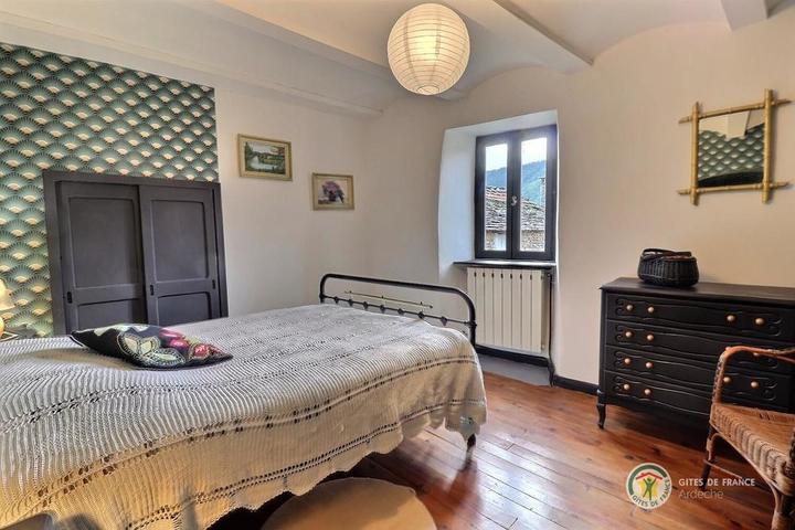 Chambre 2 avec lit de 140