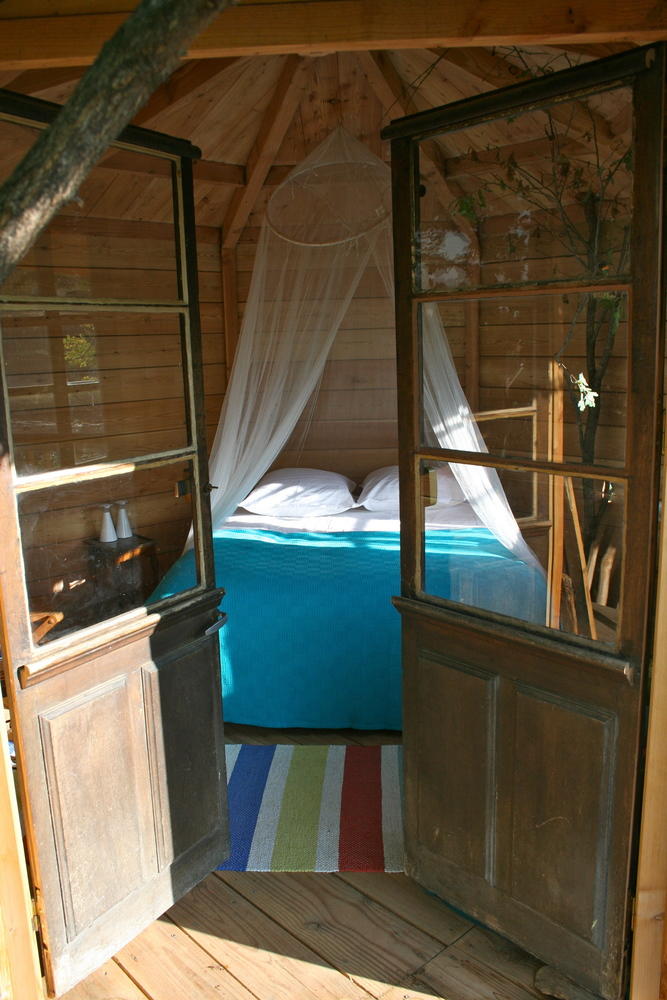 Insolite cabane les Bouches Rouges Faugères