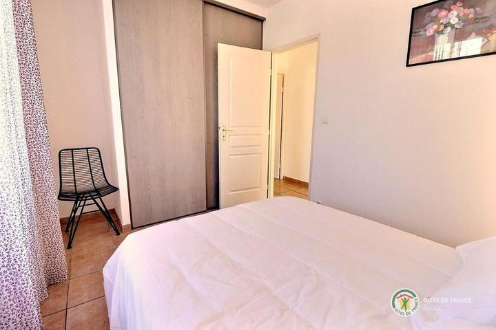 Chambre 2 avec lit en 140