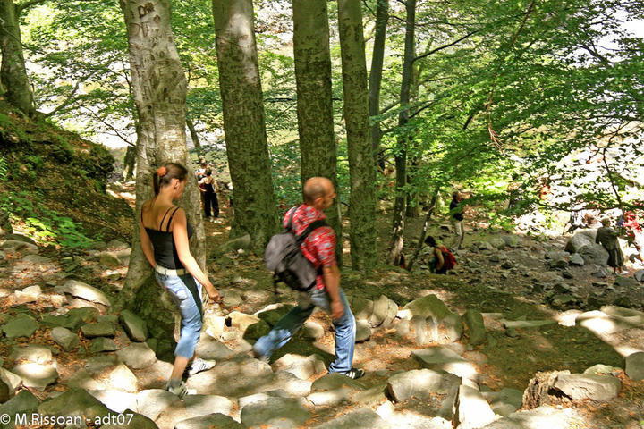 Chemin d'accès randonnée au Ray Pic Chemin d'accès randonnée au Ray Pic